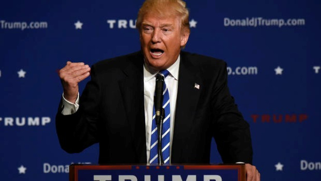 Năm 2015, tỷ phú Trump dẫn đầu ứng viên tổng thống Cộng hòa