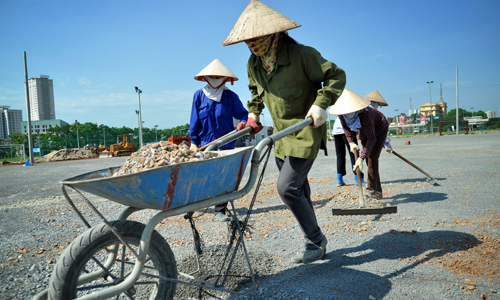 Kinh tế Việt Nam chưa vượt qua vùng trũng suy giảm
