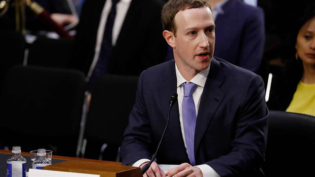 Vì sao Mark Zuckerberg dễ dàng thoát hiểm sau 5 tiếng điều trần tại Thượng viện Mỹ?