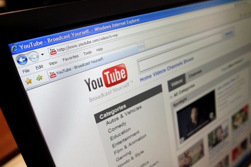 Kênh YouTube dưới 10.000 lượt xem không còn kiếm được tiền quảng cáo