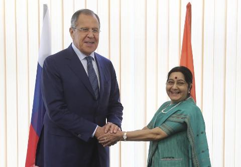 Ấn Độ mở đường với Nga chặn ngang con đường tơ lụa