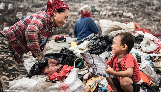 Hình ảnh đáng sợ ở bãi rác lớn nhất Đông Nam Á
