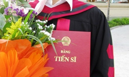 Chi phí cho một tấm bằng tiến sỹ ở Việt Nam