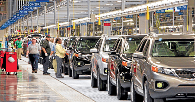 Công nghiệp ô tô thế giới: Điêu đứng vì 'bão thương mại'