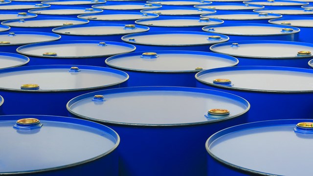 Giá dầu bất ngờ tăng hơn 10%