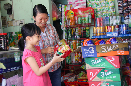 Sự trỗi dậy của thực phẩm đóng gói Việt ở nông thôn