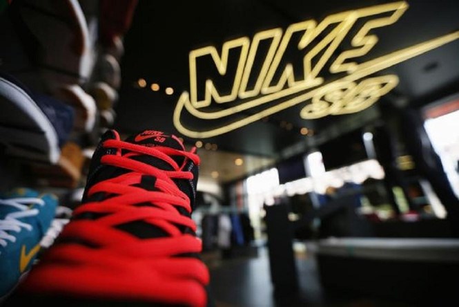 Nike, Adidas “lên ngôi” vì dân Trung Quốc bớt xài sang