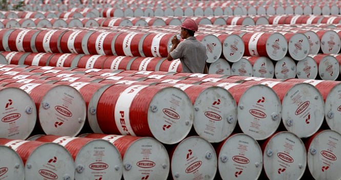 Kim ngạch nhập khẩu xăng dầu 4 tháng đầu năm giảm mạnh trên 33%