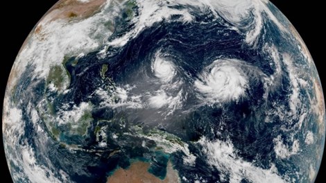 Hai siêu bão cùng lúc xuất hiện ở Thái Bình Dương