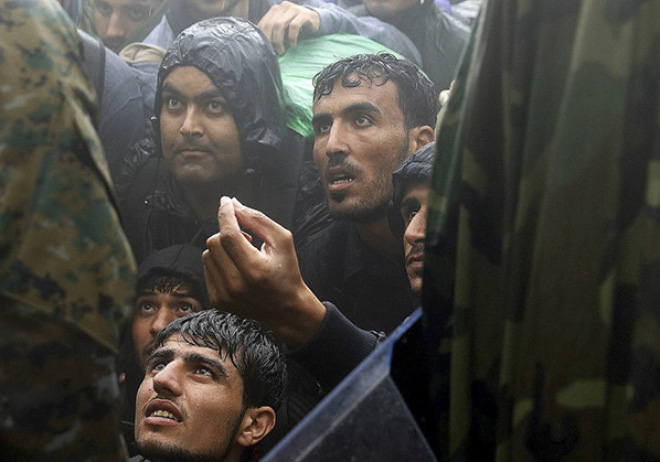 Làn sóng tị nạn vào Châu Âu nhằm 'tiếp sức cho IS'?