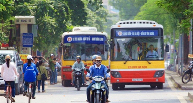 Hàng chục triệu lượt hành khách đã bỏ đi xe buýt Hà Nội, dù giá vé vẫn "rẻ như cho". Đâu là lý do?