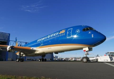 Vietnam Airlines muốn bán siêu máy bay A350: Ai xót xa?