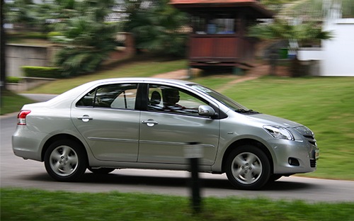 Toyota triệu hồi gần 4.000 xe Corolla và Vios tại Việt Nam